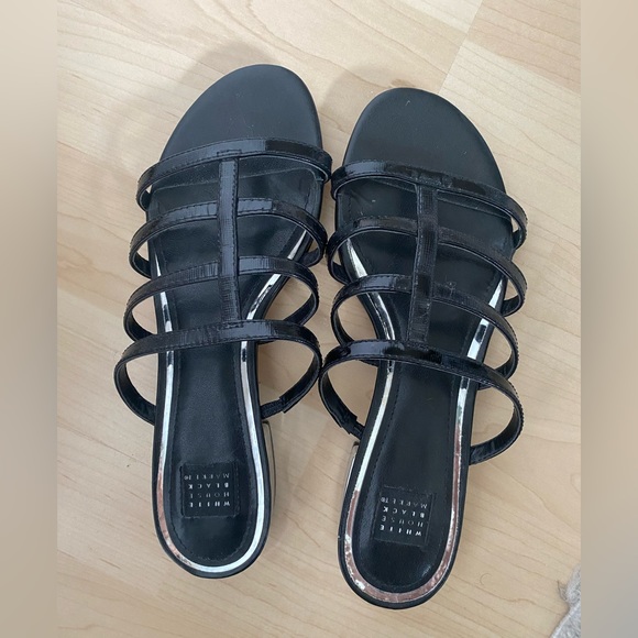 White House Black Market Patent Saffiano Leather Strappy Sandals Size 6 - Picture 4 of 9